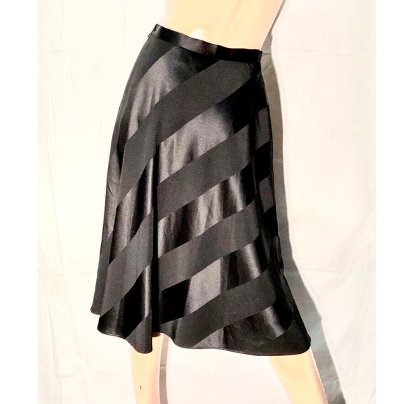 TALBOTS Petites Black Tonal Diagonal Wide Stripe A Line Knee Length Skirt~2 - Picture 6 of 10